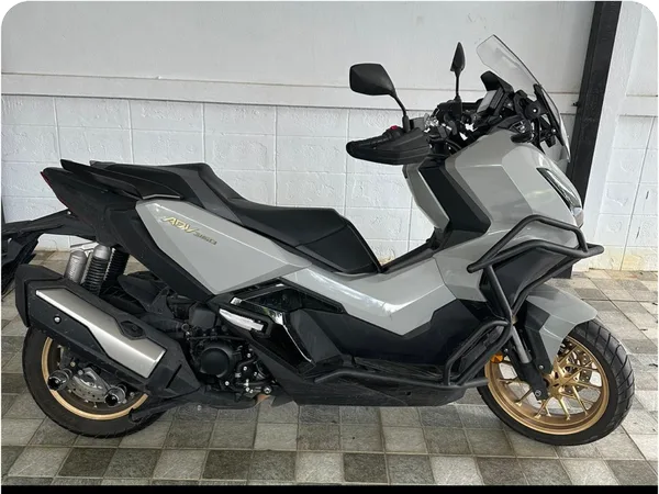 Honda ADV 350 scooter rental in Koh Samui - 350cc scooter